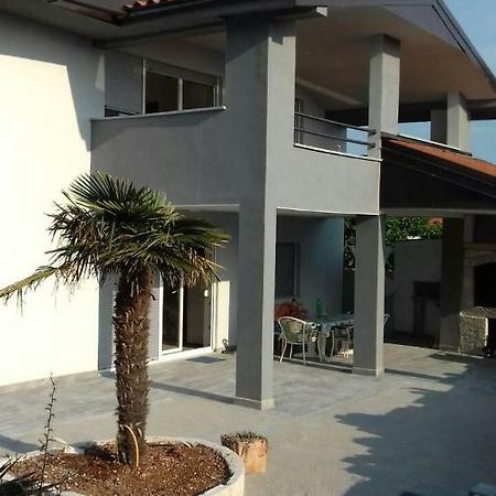 Kuca Za Odmor Bachus Villa Peroj Ngoại thất bức ảnh