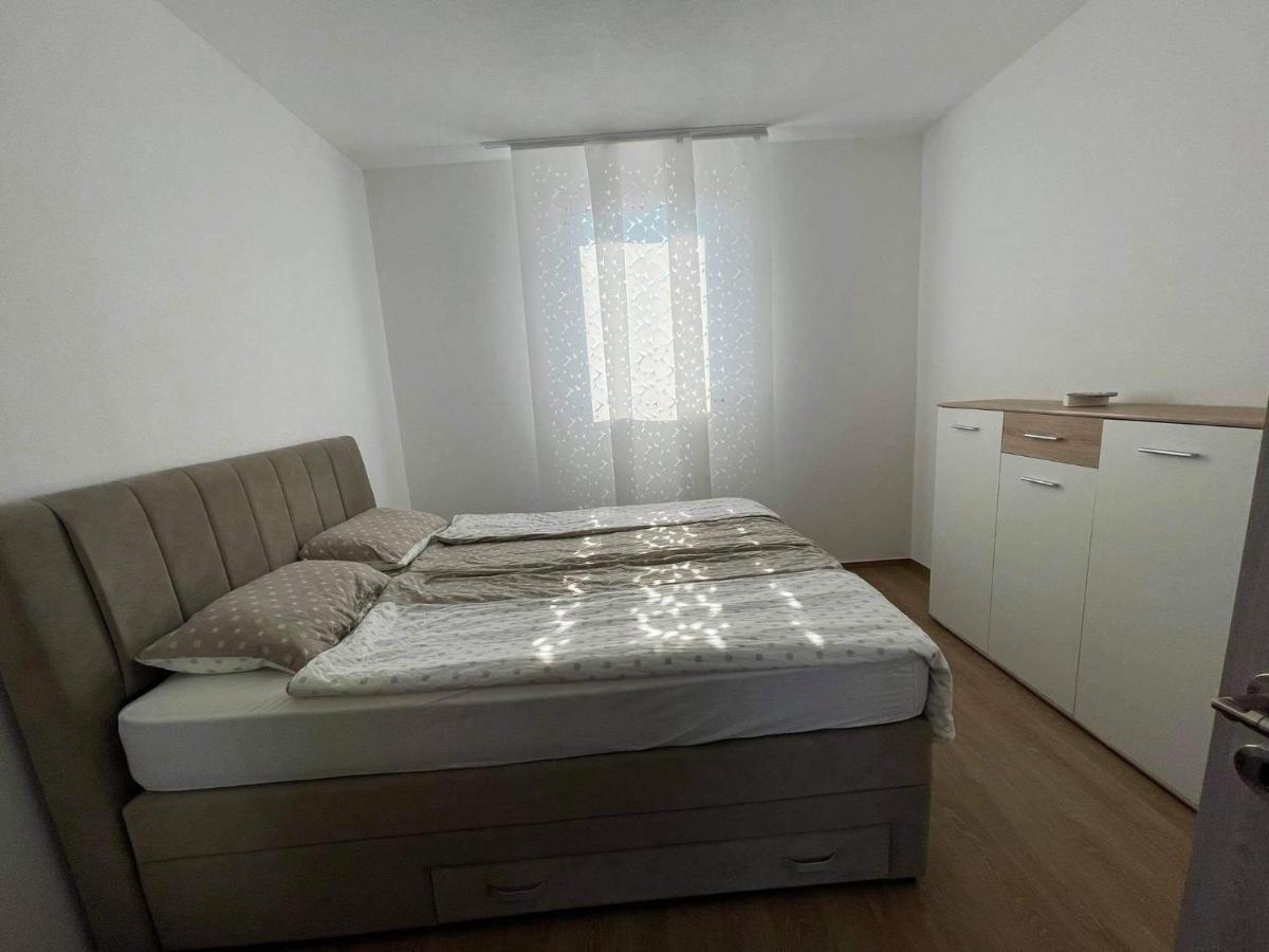 Kuca Za Odmor Bachus Villa Peroj Ngoại thất bức ảnh
