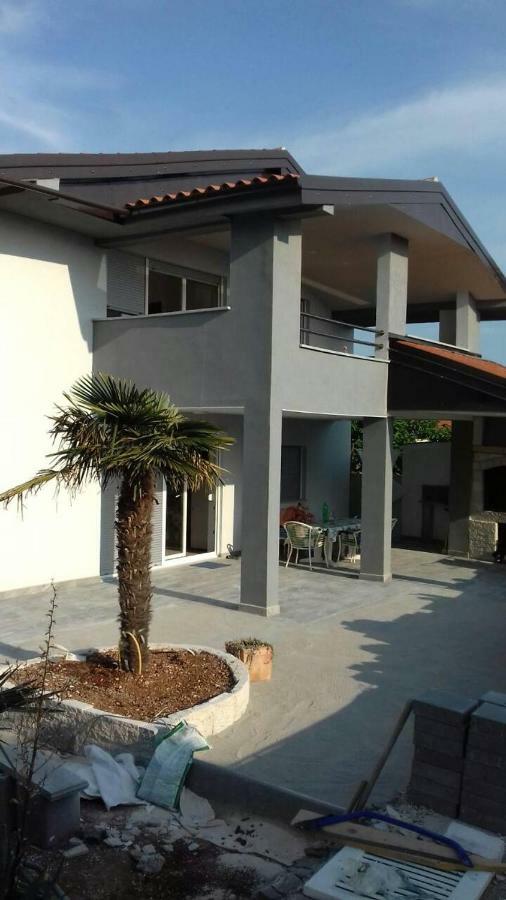 Kuca Za Odmor Bachus Villa Peroj Ngoại thất bức ảnh